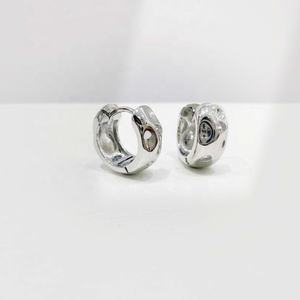 ต่างหูห่วงเงินแท้ 925 ชุบทอง 14k สไตล์มินิมอลแบบคลิป รุ่นคลาสสิกสำหรับผู้หญิง ขนาดใหญ่ ปี 2026 ราคาโรงงาน - Product Image 2