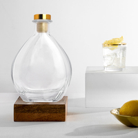 Logo personnalisé 500ml 700ml 750ml Rhum Whisky Gin Liqueur Bouteilles en verre avec taille personnalisée