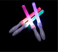 Bâtons lumineux en gros du fabricant, 15 couleurs, logo personnalisable, pour concerts et fêtes, télécommandés