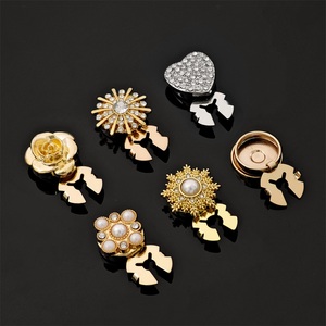Boutons de chemise en métal de luxe avec fleurs, perles et papillons, décorés de strass et de perles, pour vêtements féminins - Product Image 4