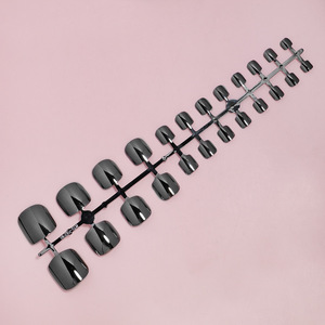 Faux ongles à presser en résine noire électrolytique, forme amande, longueur courte, style Ins pré-dessiné, pour <span class=keywords><strong>manucure</strong></span> féminine - Product Image 5