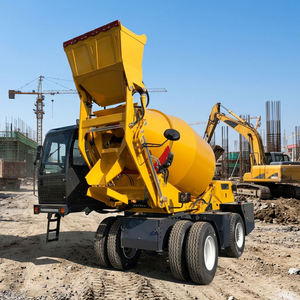 Camión Mezclador de Concreto Portátil Amarillo de 2.6m³ con Sistema Hidráulico para Uso en Construcción - Product Image 4