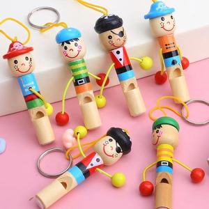 Mini sifflet pirate de dessin animé, instrument de musique en bois, sifflet pour bébé avec porte-clés, jouet d'éducation précoce - Product Image 3