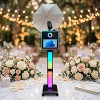 Photomaton DSLR de style carré 15,6 pouces, photomaton intelligent DSLR pour les rassemblements sociaux