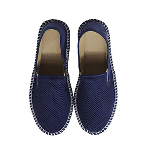 Mocasines Transpirables Color Negro Azabache para Hombre, Estilo Slip-On con Borde Trenzado, Suela Ligera, Zapatos Urbanos Cómodos, Calzado de Punto para Mujer - Product Image 5