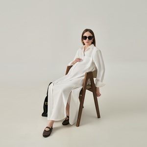 Robe longue boutonnée tissée pour femme du Vietnam, col rabattu, coton et polyester, taille ample, décontractée, minimaliste, respirante, coupe ample - Product Image 6