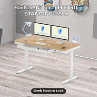Bureau d'ordinateur électrique réglable en hauteur avec tiroirs, plateau en érable et structure en acier blanc, design moderne pour le bureau à domicile