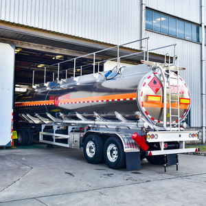 Camión Cisterna de Acero al Carbono de 10,000 Litros, Semirremolque de 3 Ejes para Transporte de Petróleo en Venta - Product Image 3