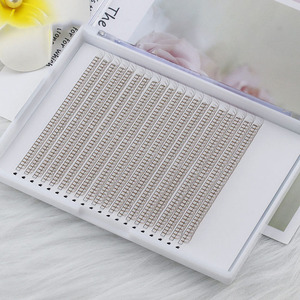 Ciglia Finte Premontate per Volume all'Ingrosso, 0.03-0.05mm, Base Appuntita, Ventagli Premontati a Stelo Corto, Ciglia Mega Volume - Product Image 3