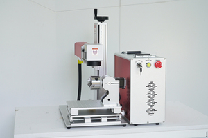 Máquina de marcado láser de CO2 de enfoque dinámico 3D ligero Acero inoxidable Metal AI Gráfico Formato DXF Oro Plata Cobre Grabado - Product Image 2