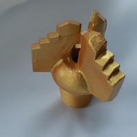 Fraise 3 1/2 "API REG 152mm en acier allié carbure PDC Cutter lame à couronne étagée 3 ailes pour le forage de puits d'eau