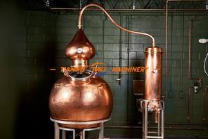 Alambic commercial en cuivre TW 100L 200L à vendre, machine à distiller l'alcool pour les distilleries - Product Image 3
