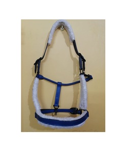 Cabestro de Cuero Premium para Exhibición Ecuestre con Hebilla Ajustable y Diseño Elegante para Competición y Uso Profesional - Product Image 1