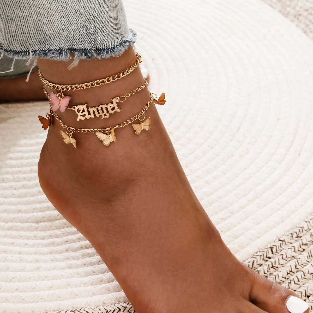 Factory Wholesale Fashion Summer Acrylic Butterfly Pendant Anklet Bracelet Gold Letter Pink Anklet 3-piece Set Women Jewelry