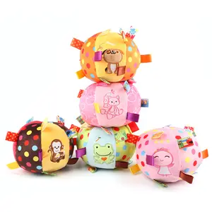 Nuovi prodotti colorati a palla campana per animali domestici giocattolo interattivo per cani antimorso molare rilievo peluche