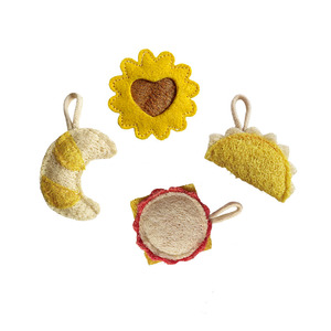 Nouvel ensemble de trois jouets à mâcher pour chats en forme de fleurs, de croissants et de dumplings aux œufs, pour le nettoyage des dents, avec herbe à chat - Product Image 1