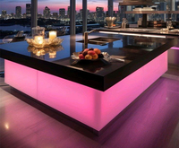 Comptoir de bar LED moderne de luxe pour hôtels et centres commerciaux, mobilier de café commercial avec décoration lumineuse élégante