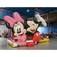 Château gonflable Mickey Mouse avec toboggan, aire de jeux pour fête à thème dessin animé