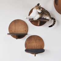 Étagère murale moderne en bois pour chat avec marches d'escalade, griffoirs, perchoirs et ensemble de lit