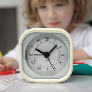 Sáng Tạo Kim Loại Mini Bàn Đồng Hồ Cho Trẻ Em Với Dễ Thương Nhân Vật Im Lặng Cơ Chế Có Thể Điều Chỉnh Chức Năng Báo Động Cho Phòng Ngủ Sử Dụng - Product Image 3