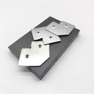 Soportes de esquina con marco de aluminio, conectores duraderos de 60x41mm para puertas de muebles, ventanas, herrajes para gabinetes - Product Image 1