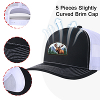 Gorra de camionero ajustable con visera curva, parte delantera de espuma de 5 paneles, parte trasera de malla blanca y parche bordado de alce estilo Gorpcore