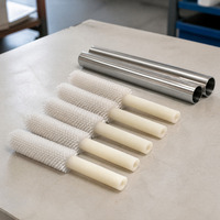 Brosse de nettoyage à long manche en nylon, sur mesure, avec filaments PA PP PPT, poils de 10-80 mm, base en plastique blanc