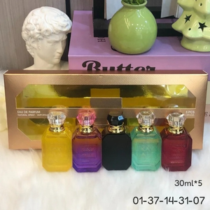 Perfume Líquido Eau de Parfum al por Mayor, Set de 4 x 30 ml, Caja de Regalo Premium, Mini Perfume en Spray de Larga Duración para Mujer, Aroma Floral y Frutal Moderno - Product Image 5