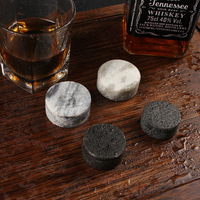 Ensemble cadeau personnalisé de verres et de pierres de whisky en granit glaçons pierres de refroidissement dans une boîte en bois de qualité supérieure faite à la main pour refroidir le vin