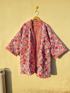 เสื้อคลุมผ้าฝ้ายพิมพ์ลายบล็อกทำมือ ลายดอกไม้ แจ็คเก็ตกิโมโนฤดูหนาว สีเบจ แต่งขอบลายทาง สไตล์โบฮีเมียน เสื้อผ้าผู้หญิง ไซส์เดียว - Product Image 3