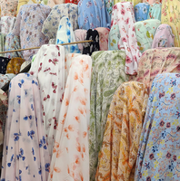 Tissu en polyester tissé chiffon imprimé numérique à petites fleurs pour vêtements, collection Printemps-Été