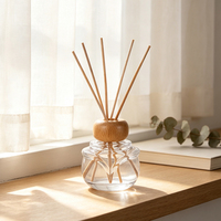 Bouteille diffuseur de parfum en verre transparent rond de 120 ml avec bouchon à vis en bois, vide, pour maison et hôtel, personnalisable avec logo