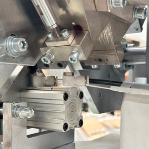 Machine de remplissage automatique de tamis moléculaires conviviale pour l'utilisateur avec PLC et moteur haute vitesse pour le traitement du verre isolant - Product Image 5