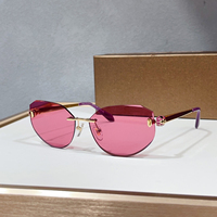 Lunettes de soleil géométriques sans monture pour femmes, protection UV400, décor en strass, lunettes de soleil tendance pour femmes, pour les fêtes, la plage, les voyages