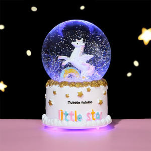 Globi di Neve Personalizzati con Astronauta Romantico, Carillon in Resina Creativo con Sfera di Cristallo e Luce, Ornamenti per la Casa, Regalo - Product Image 5