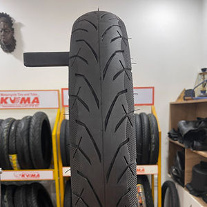 Neumático de Motocicleta KUMA K306 70/90-16, Nuevo y en Oferta, Cubierta de Caucho Natural y Nailon, Fabricado en Vietnam, Alta Calidad, 4PR/6PR/8PR, 12 Meses - Product Image 1