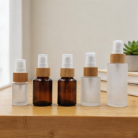 Atomiseur de parfum de haute qualité avec bouchons en bambou, flacons de parfum vides en verre rectangulaires de 50 ml, flacon de lotion pour la maison, le bureau et les voyages