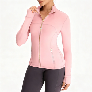 Vêtements de yoga respirants pour femmes, vêtements de sport à col montant, coupe ajustée et extensible. - Product Image 3