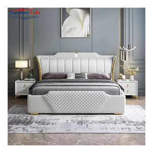 Lit en cuir moderne minimaliste de taille Queen avec rangement, design durable et écologique, options de couleur personnalisées, best-seller - Product Image 3