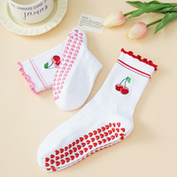 Chaussettes de yoga chaud et de Pilates personnalisées avec motif de cerise brodé, polyester, douces, professionnelles, mi-hautes, antidérapantes, pour femmes