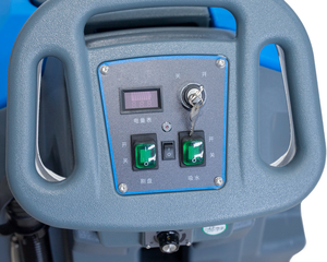 Fregadora de Pisos Portátil NC-X75, Ancho de Limpieza Amplio, Eléctrica para Exteriores, Nueva, Tanque de Solución de 62L, 3-4 Horas de Operación - Product Image 3