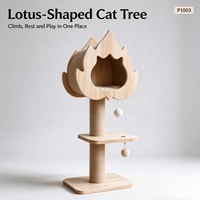 Arbre à chat en bois USMILEPET avec maisonnette pour chat, structure d'escalade en bois pour chat, tour à chat avec poteau à gratter en sisal et balles suspendues