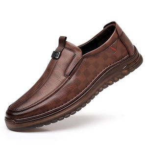 Mocasines para hombre, sin cordones, suela suave, zapatos casuales de cuero, tacón bajo, suela de goma, origen Wenzhou - Product Image 5