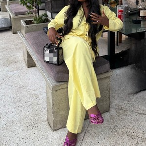 Conjunto de 2 Piezas para Mujer: Blusa Plisada con Lazo y Pantalones Africanos de Pierna Recta, Nuevo Color Sólido, a la Moda - Product Image 3