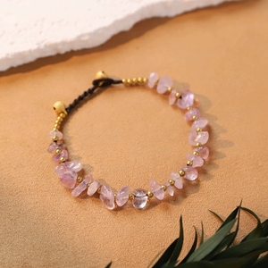 Pulsera Artesanal con Cuentas y Patrón Geométrico Étnico, Cristales Curativos Naturales, Amatista, Campana de Cobre, Ajustable, Regalo - Product Image 3