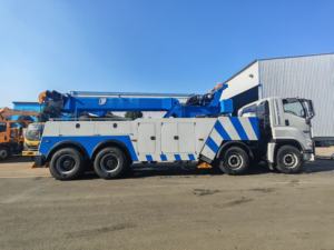 Camion de dépannage rotatif à 360 degrés Shacman 8x4, carrosserie de dépanneuse de 50 tonnes, camion de remorquage rotatif à vendre - Product Image 1