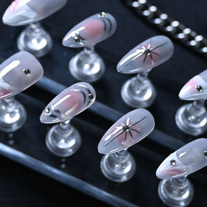 Faux ongles à presser faits main en acrylique de luxe, courts, amande, rose, couvrance totale, avec strass étoiles, prix usine, vente en gros - Product Image 2