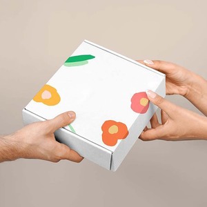 Boîte à gâteau en carton blanc rigide de qualité alimentaire avec logo personnalisé Stratification mate Revêtement UV recyclable pour l'emballage alimentaire - Product Image 5