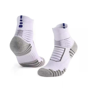 Custom Logo High Quality Crew Basketball Sport <b>Socks</b> Breathable Quick Dry Athletic <b>Socks</b> for Men and Women - Product Image 4