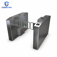 Barrière pivotante en acier inoxydable poli, moteur sans balais sans entretien, faible taux de défaillance pour immeubles commerciaux et bureaux